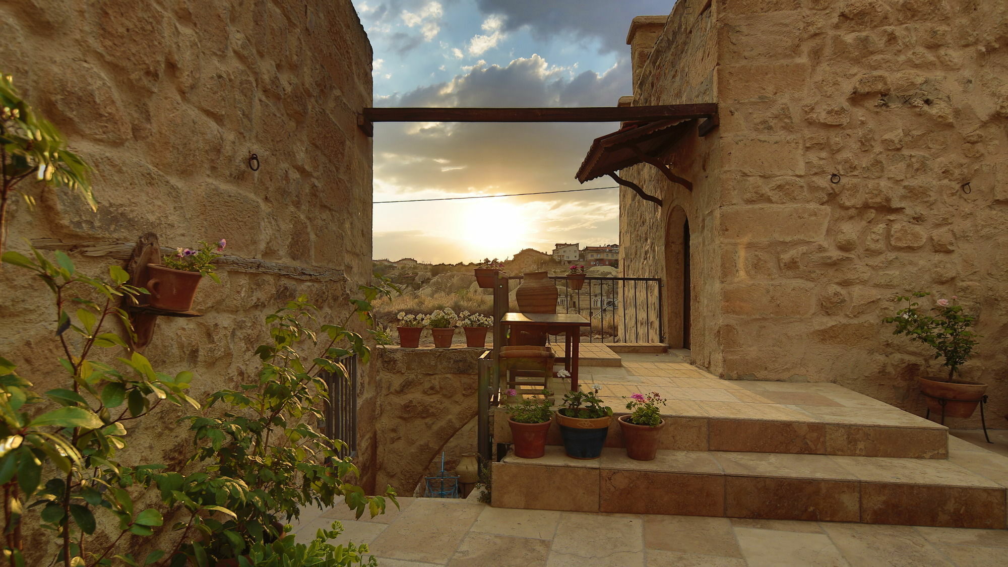 Lamihan Cave Hotel Ortahisar Exterior photo